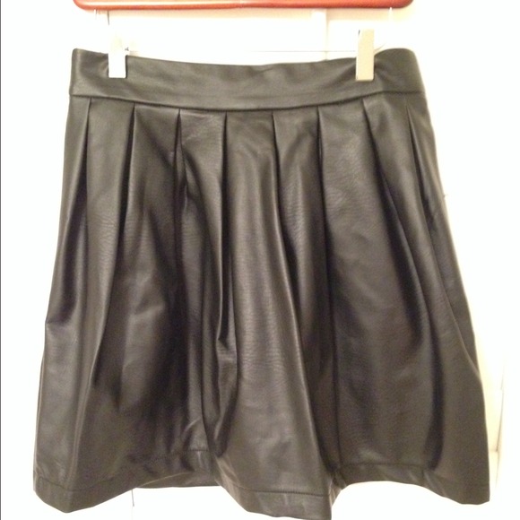 Dresses & Skirts - Faux leather black skirt🎀💄👠