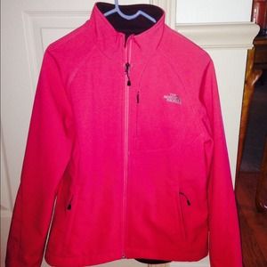 Women's Northface Apex bionic jacket; like new.