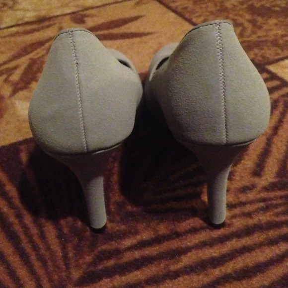 Heels! - Picture 4 of 5