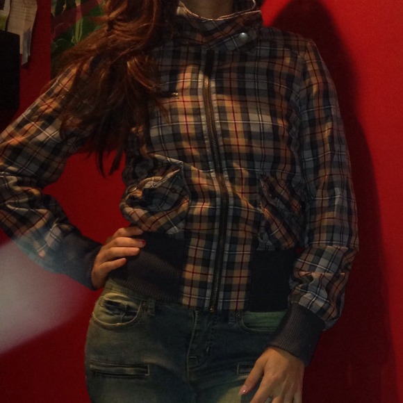 Lightweight Plaid Jacket - Picture 2 of 4