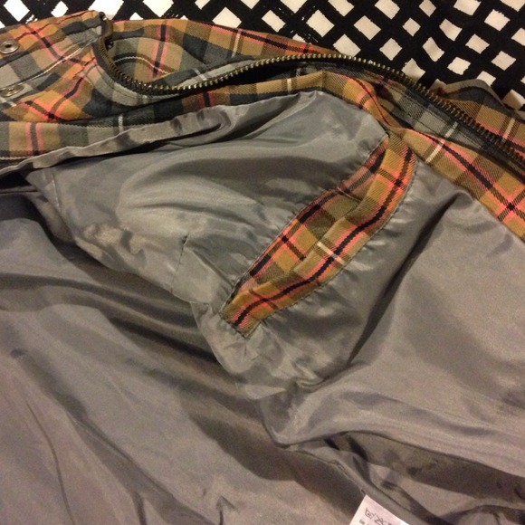 Lightweight Plaid Jacket - Picture 4 of 4