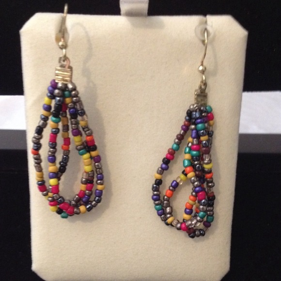 Dangly beaded earrings ! - Picture 1 of 4