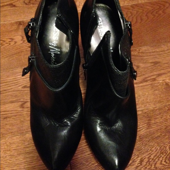 Guess by Marciano booties - Picture 2 of 3