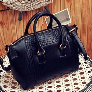 ❌Not available ❌ Leather tote handbags !