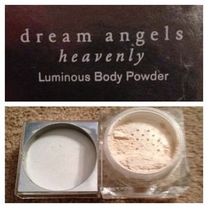 VS Heavenly Body Powder