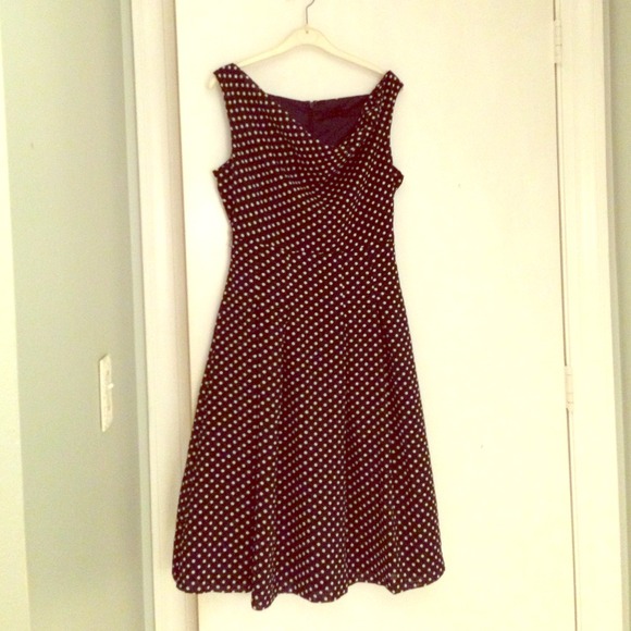Adorable polka dot dress size 4