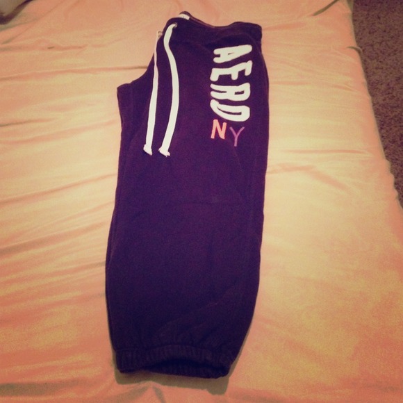 ***TRADED***Aeropostale Sweat Capris