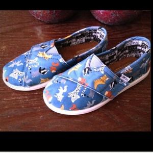 Toddler boy TOMS