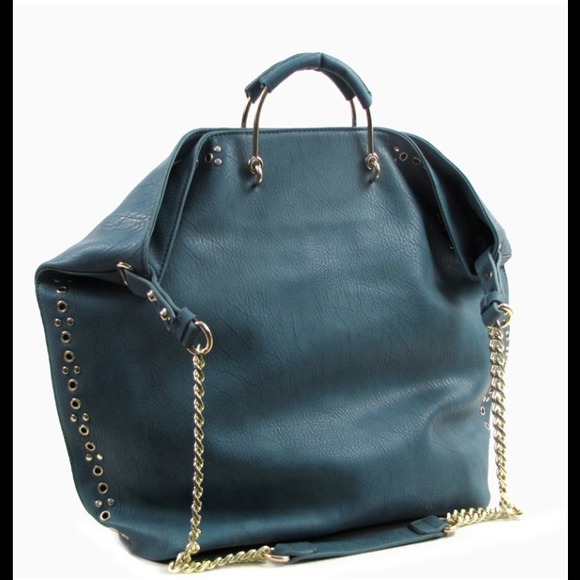 Handbags - Awesome Large BAG! Awesome Price!