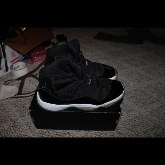 SOLD Space Jam 11s - Picture 2 of 4