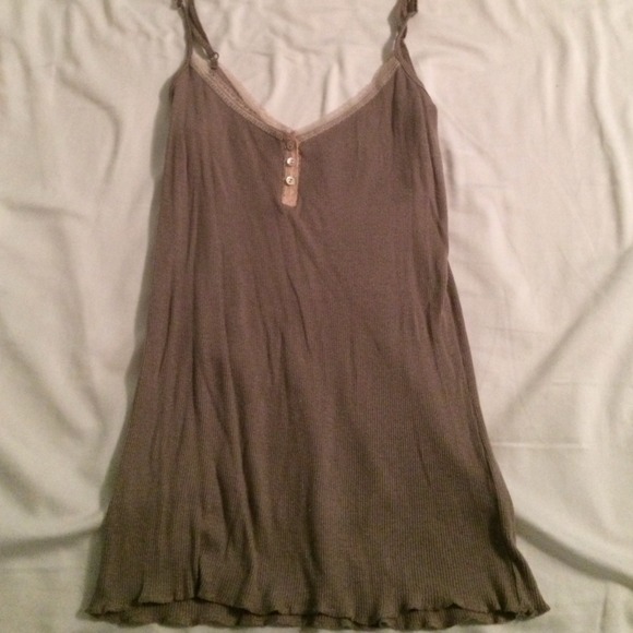 Tank Top Bundle - Picture 2 of 3