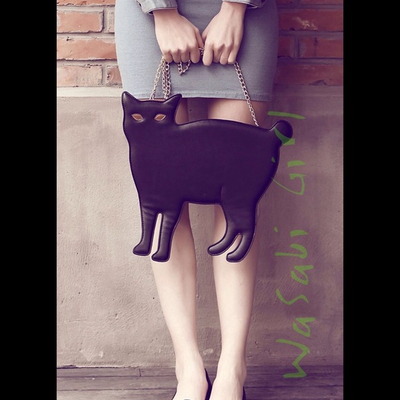 🚫SOLD IN BUNDLE🚫🎉HP🎉 Cat Clutch in Black 😻 - Picture 2 of 3