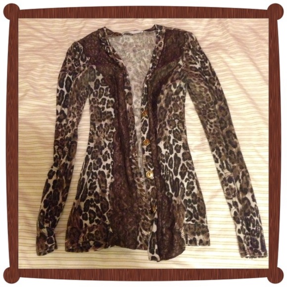 Cheetah print cardigan 💋