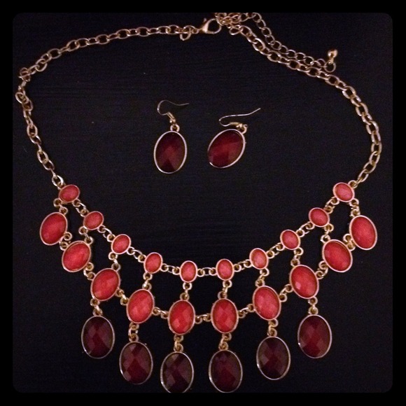 Neckless and earrings