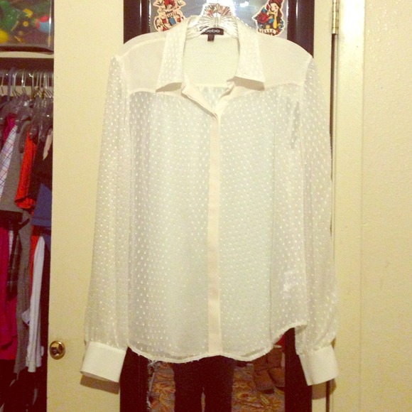 New Bebe top sheer super cute