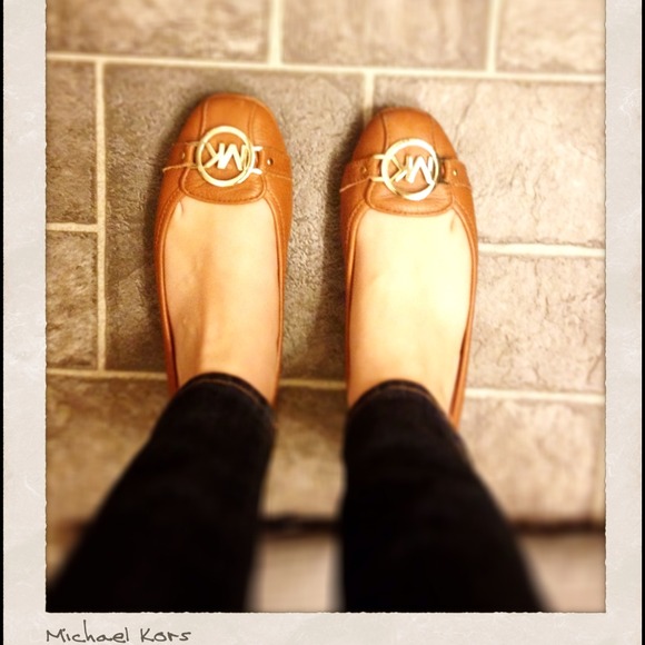 ON HOLD Authentic Michael Kors Flats