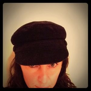 Burberry page boy hat