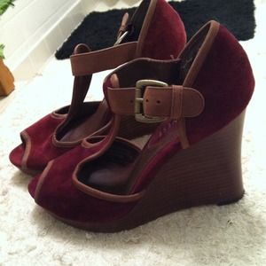 Nine West burgundy suede platforms