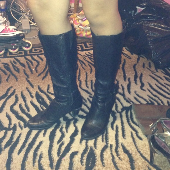 Black boots