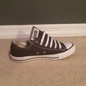 Converse Chuck Taylor Classic Low Sneaker