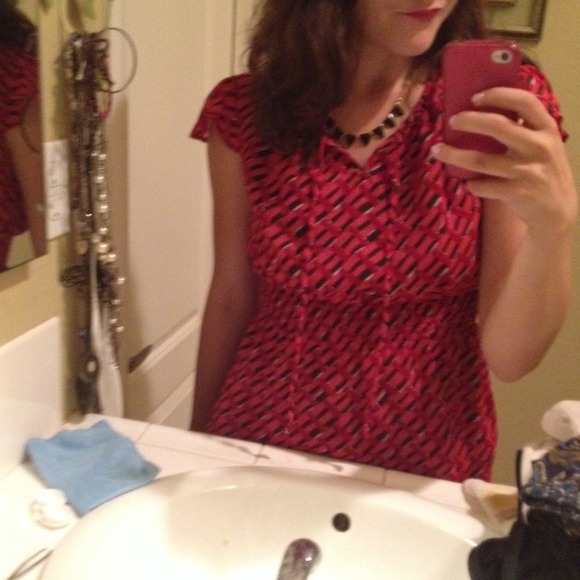 Cute blouse! - Picture 2 of 2