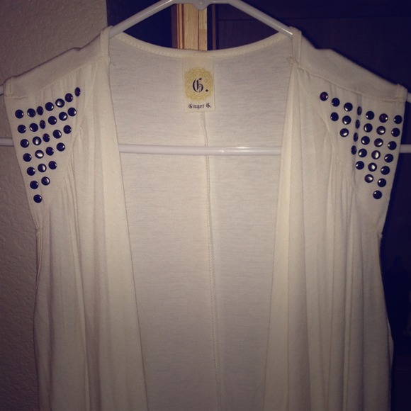 Studded sleeve vest