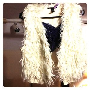 Real sheep fur. Crop shaggy fur Lucky brand vest