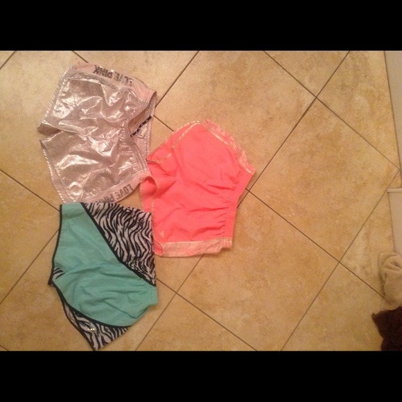 LNWOT Vs pink campus shorts - Picture 1 of 4