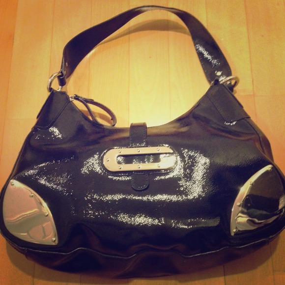 NEW Guess black purse!!