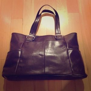 Kenneth Cole dark brown purse!!