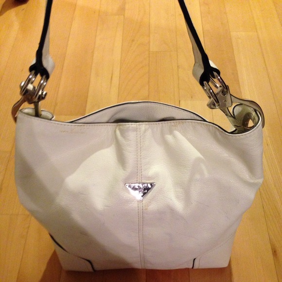 PRADA purse!! - Picture 3 of 4