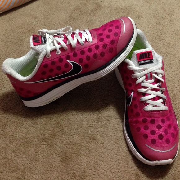 Nike Shoes - ⚡️FLASH SALE $20⚡️Nike Lunarswift 2 Size 8