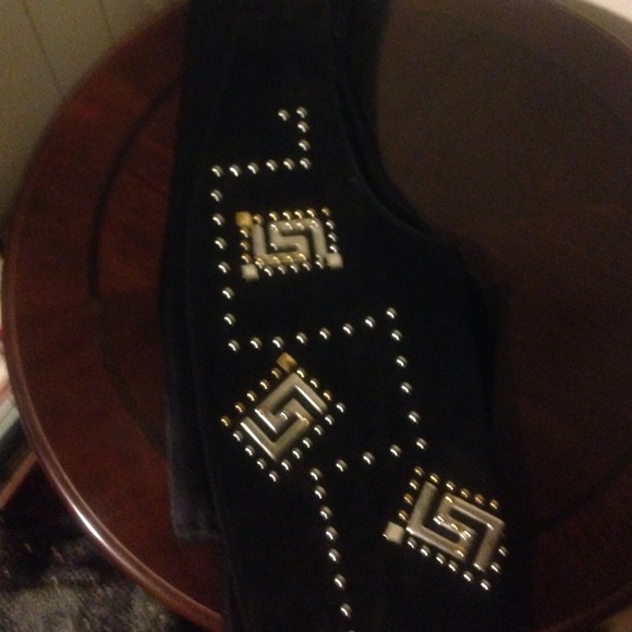 Black Studded Suede Vest - Picture 4 of 4