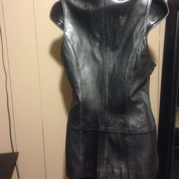 100% Leather Black Vest - Picture 2 of 7