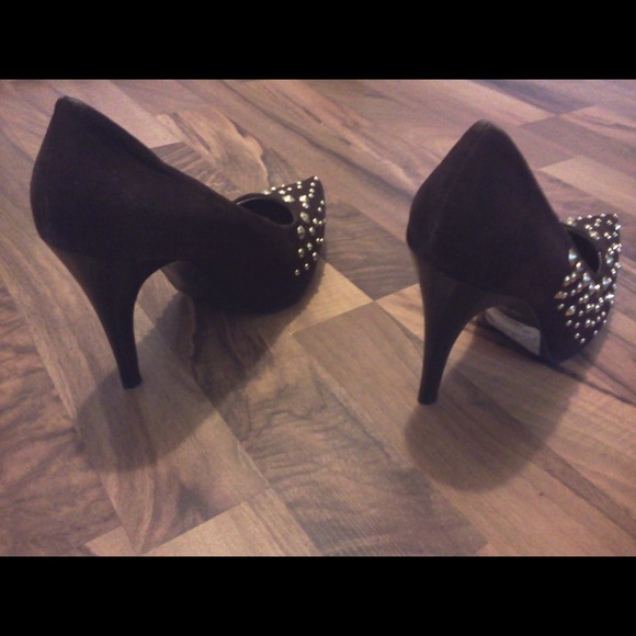 Kathy Van Zeeland Studded Suede Heels - Picture 3 of 3