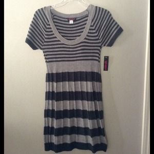 🆕LISTING❤️ DRESS NWT💕GRAY/BLK SWEATER DRESS!!!