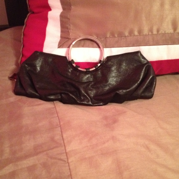 Black clutch