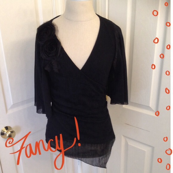 🚫SOLD🚫 Wear Stunning Black Top New!