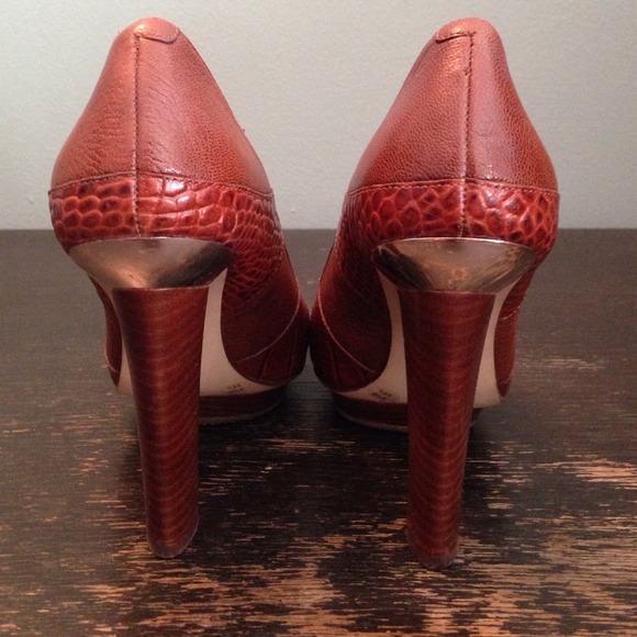 REDUCED! BCBG Stacked High Heel Platform Pumps - Picture 4 of 4