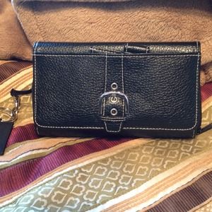 Black wallet/ clutch