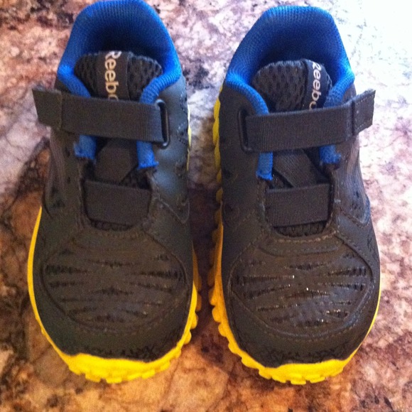 🚫SOLD🚫Size 5 Toddler Reeboks