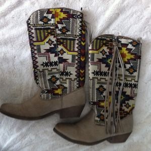 Big Buddha Wayne Boots.  Size 9.5