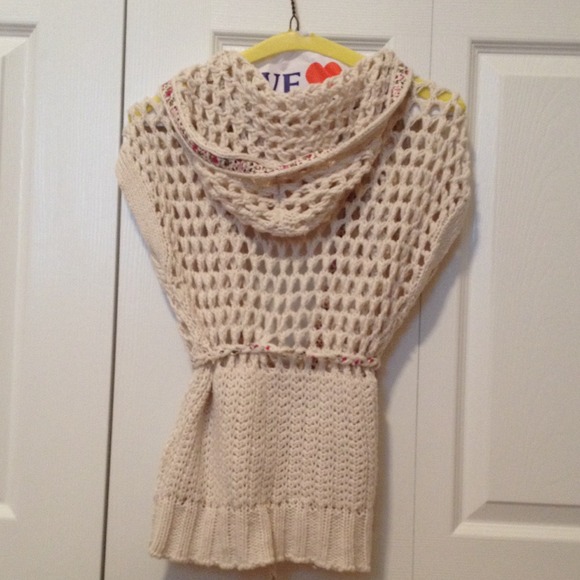 Beautiful knit top - Picture 3 of 4