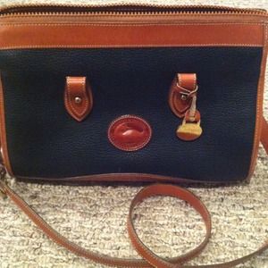 Vintage Dooney and Bourke! Host pick 2/9!!!