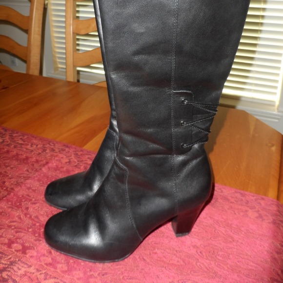 Clark's Black Leather Boots ~NEW~