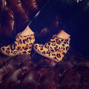 🎉Host Pick🎉 Shoemint Leopard Jolly Wedge Booties