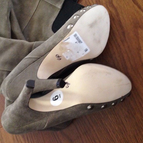 SOLD--New Beautiful Dolce Vita DV Suede Boots Sz 6 - Picture 4 of 4