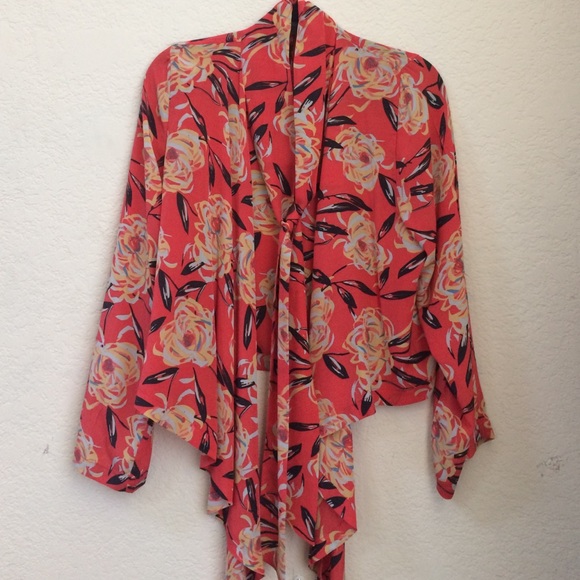 Winter Kate Floral Silk Kimono - Picture 2 of 4