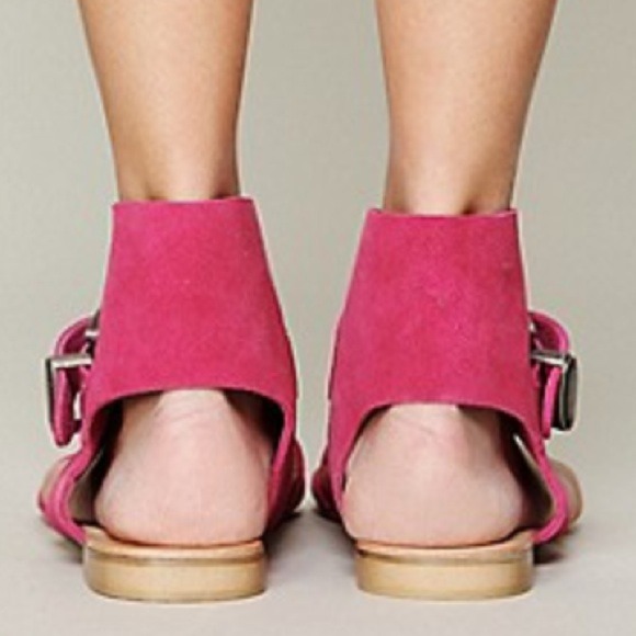 😍SOLD😍 FP Capri Sandal - Picture 3 of 4