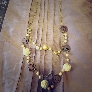 Costume jewelry  necklace